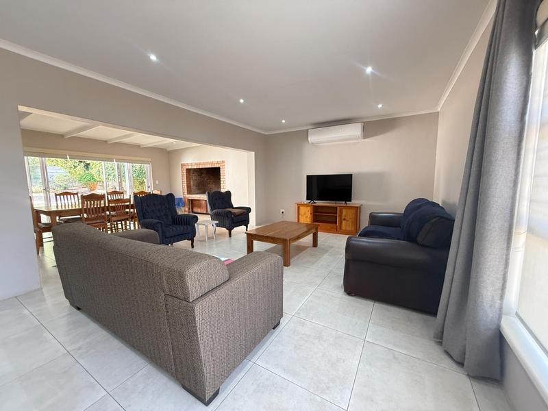 4 Bedroom Property for Sale in Panorama Western Cape